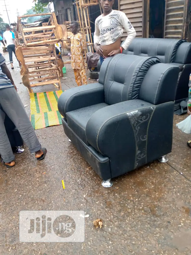 7 Seater Black Leather Sofa Settee