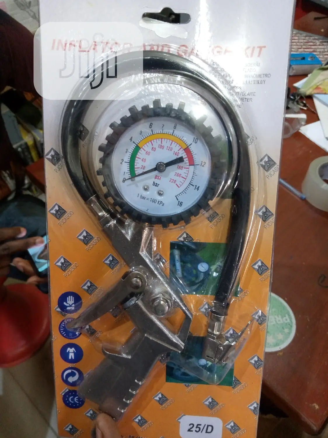 Tyre Pressure Gauge.
