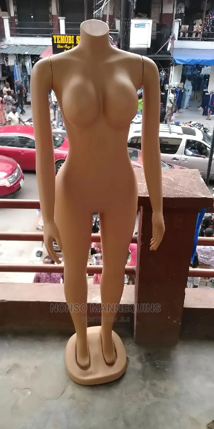 No Head Big Breast Female Mannequin