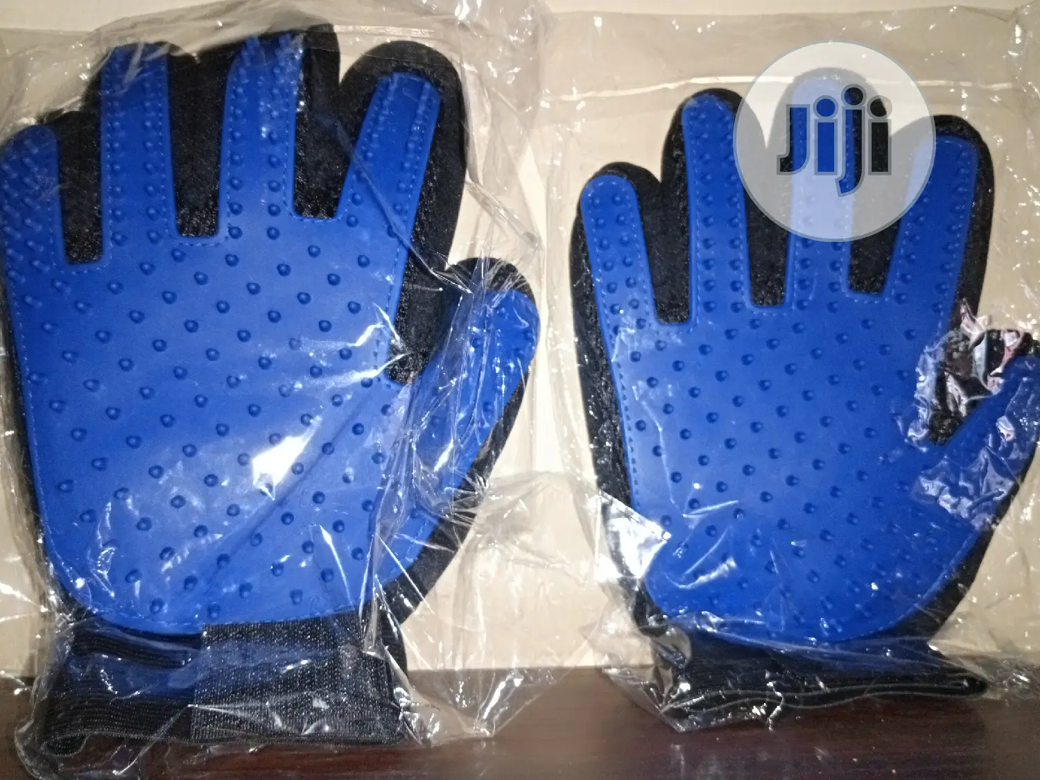 Dog Grooming and Bathing Gloves