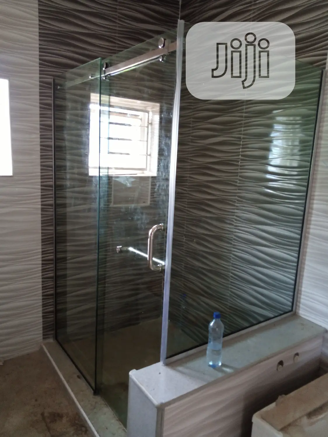 Tampered Glass Shower Cubicle