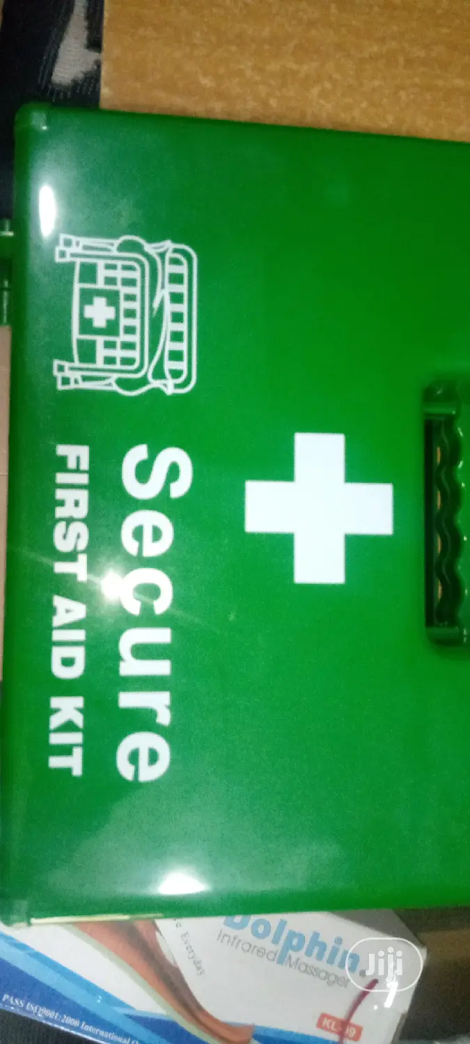 Plastic First Aid Box Knitted