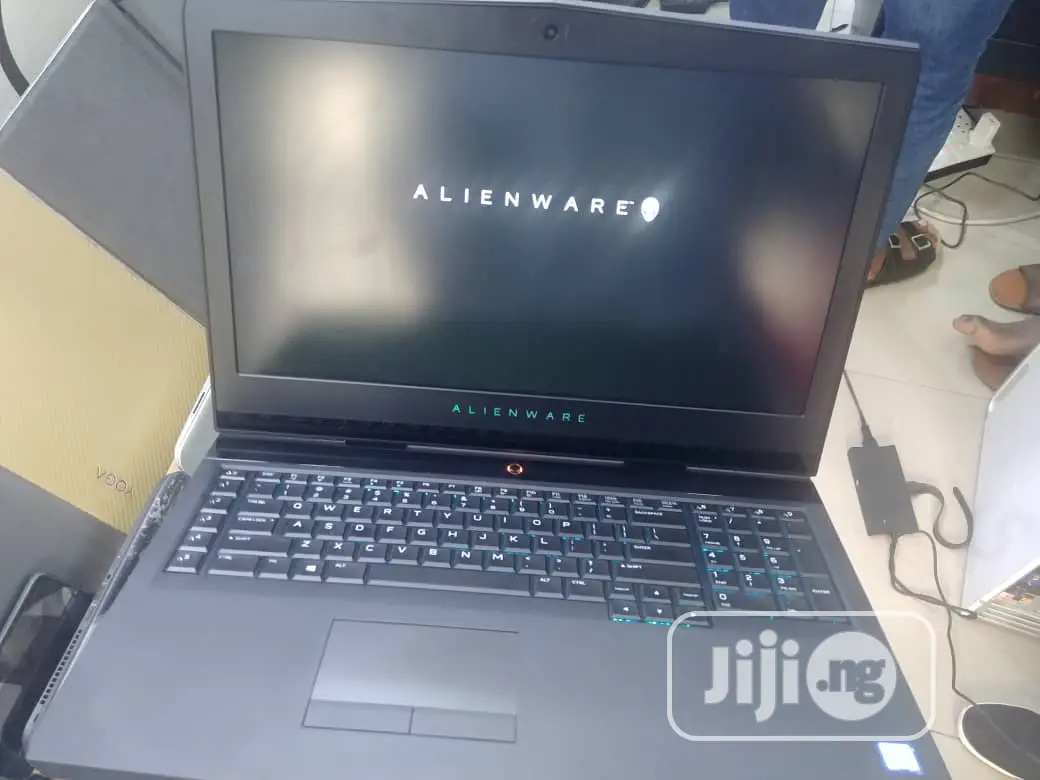 Laptop Dell Alienware 17 R5 32GB Intel Core I9 SSHD (Hybrid) 1.5T