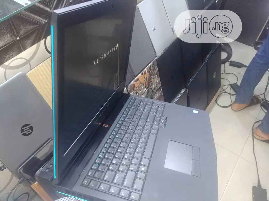 Laptop Dell Alienware 17 R5 32GB Intel Core I9 SSHD (Hybrid) 1.5T