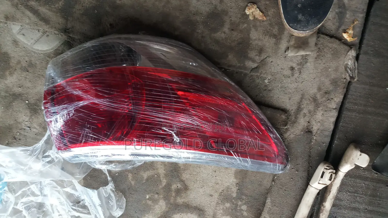 Nissan Pathfinder 2012 Rear Light