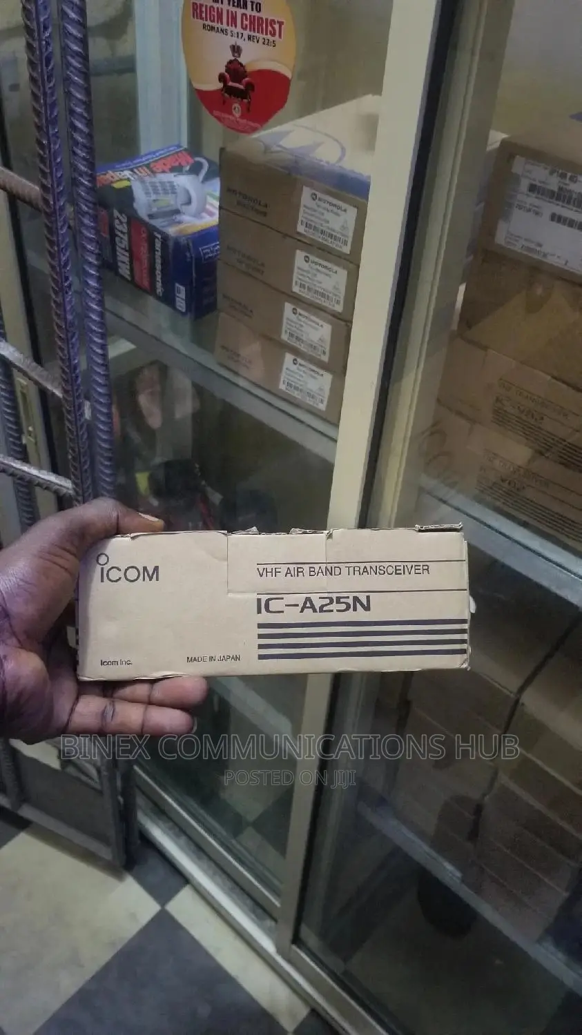 Icom Ic A25ce VHF Air Band Transciever Walkie Talkie