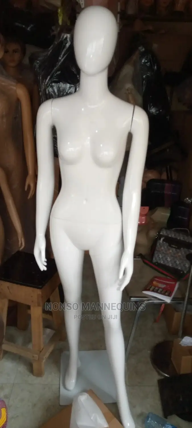Glossy White Female Egg Face Mannequins With Straight Hands