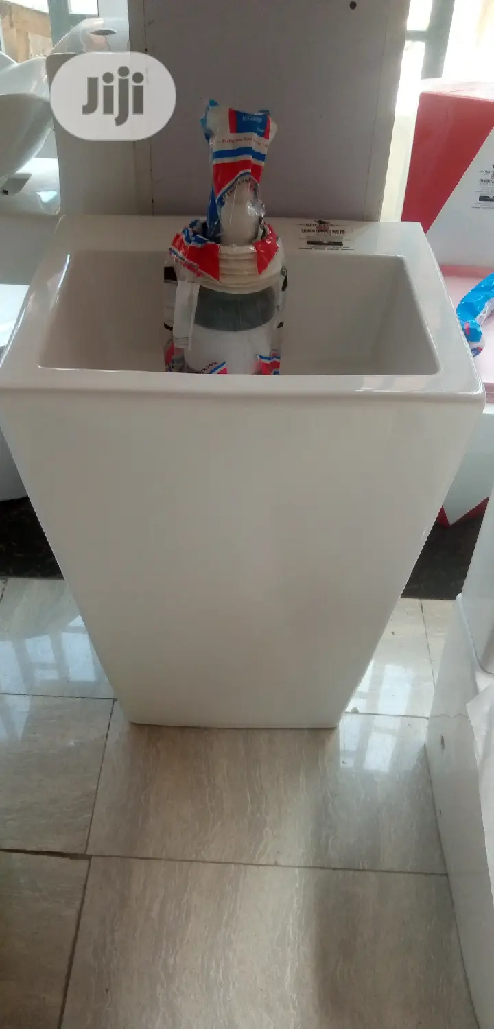 Standing Wash Hand Basin.