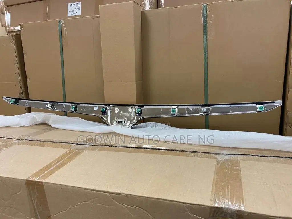 Booth Chrome 2018 Honda CRV