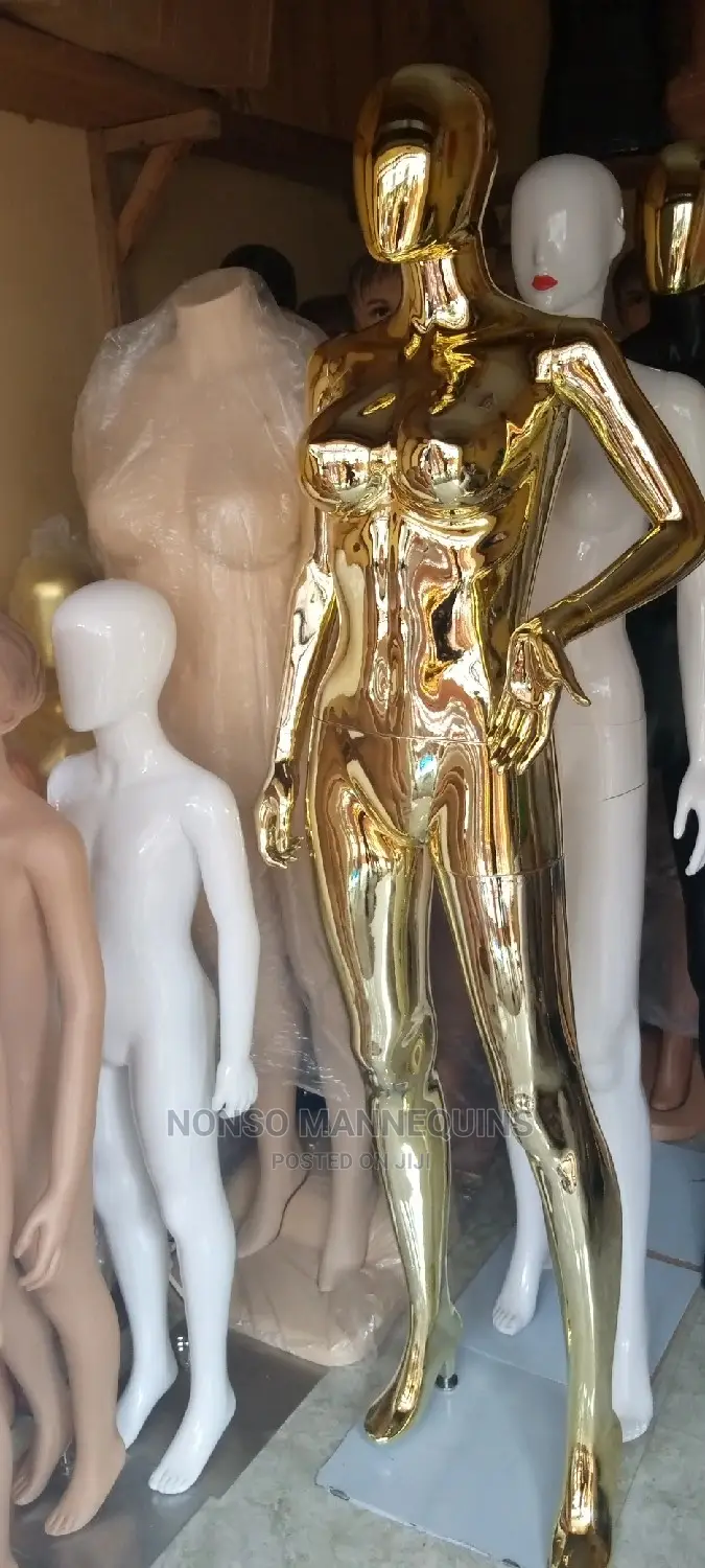 Big Breast Gold Chrome Female Mannequin With Pose