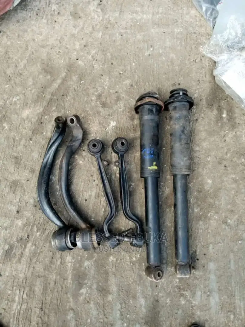 Range Rover Vogue Set of Front Arms