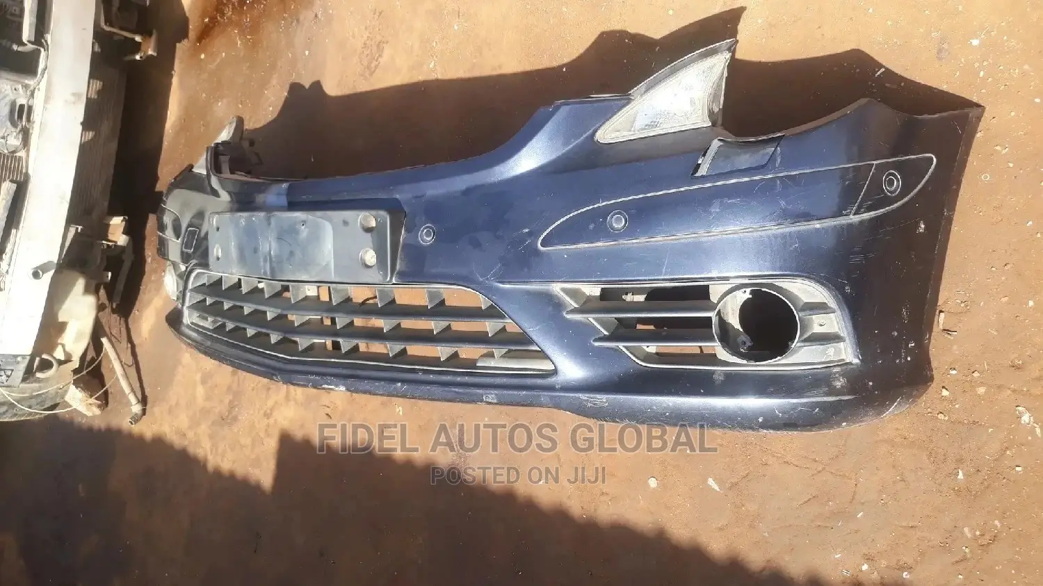 Mercedes-benz R 63 AMG Front Bumber