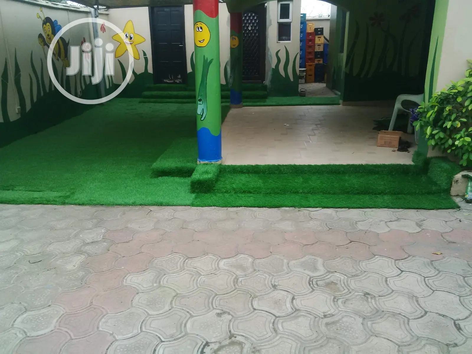 Decorate You School With Green Grass Rugs Indoor/Outdoor