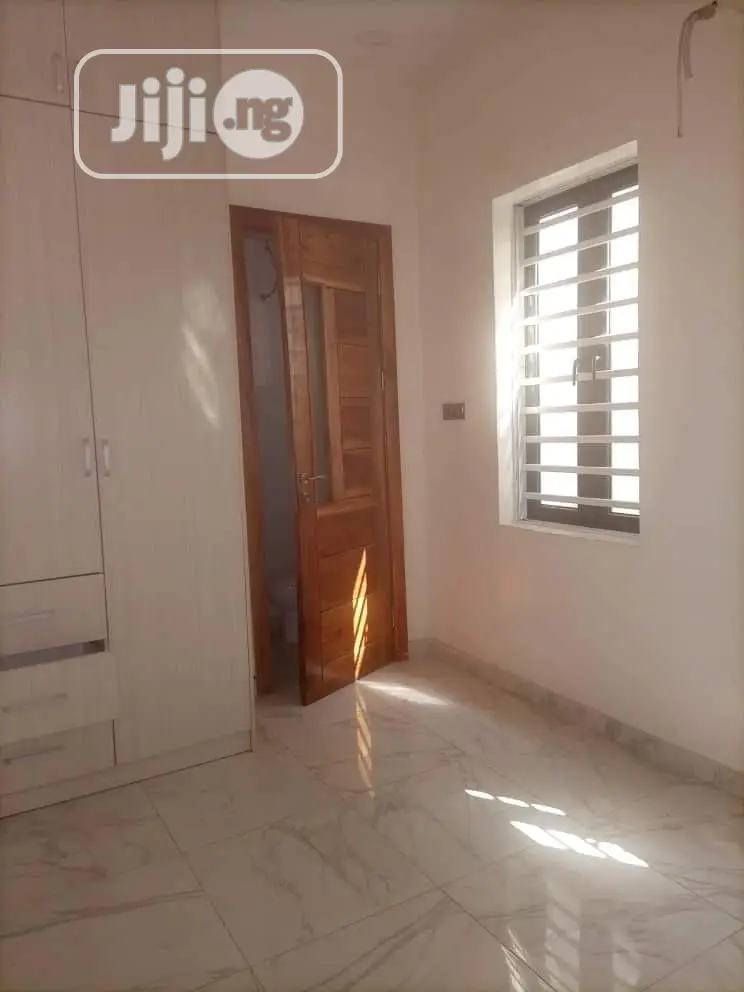 Furnished 3bdrm Block of Flats in Surulere for rent