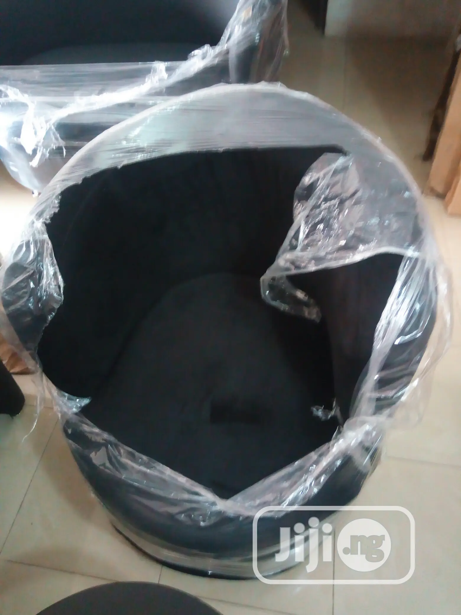 2pcs Single Sofa and Exotic Centre Table