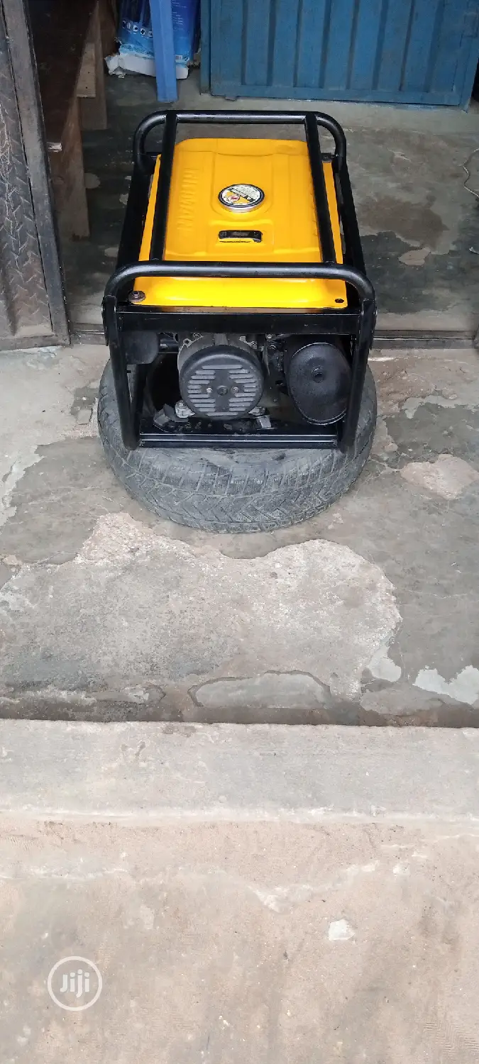 Fairly Used 2.8KVA SUMEC FIRMAN SPG3000 Gen With The Receipt