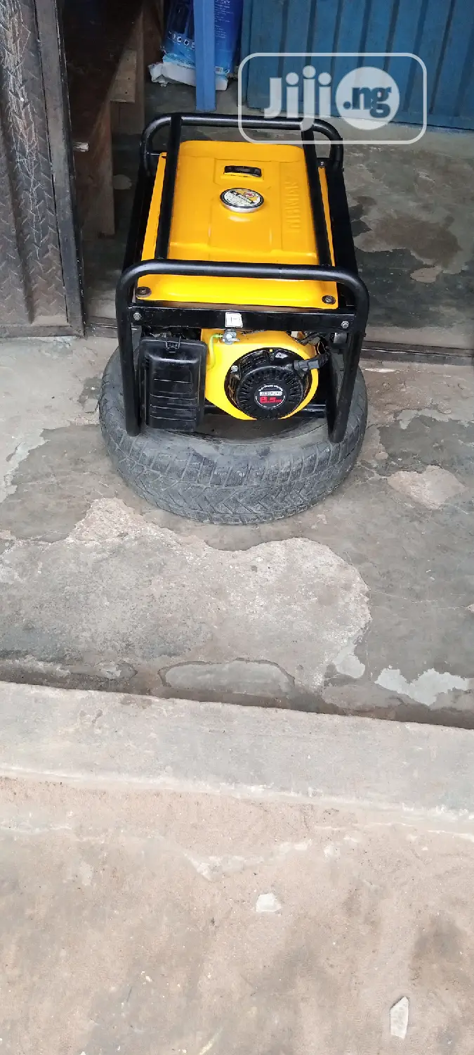 Fairly Used 2.8KVA SUMEC FIRMAN SPG3000 Gen With The Receipt