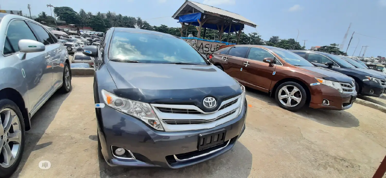 Toyota Venza AWD 2011 Gray