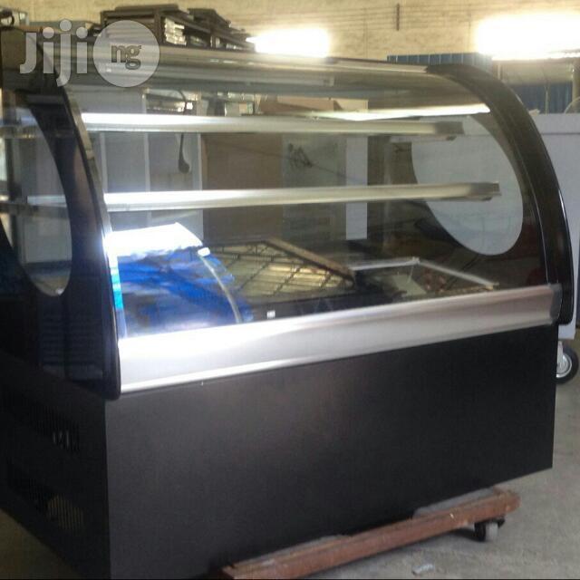 Industrial Cake Display Chiller