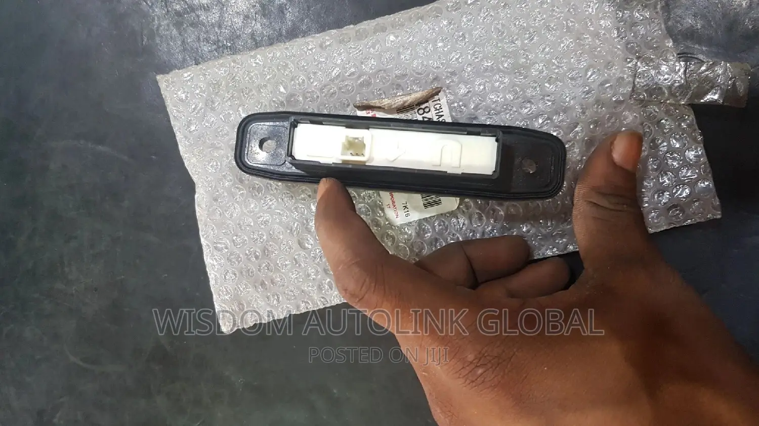 Boot Opener Button/Sensor For All Toyota And Lexus Available