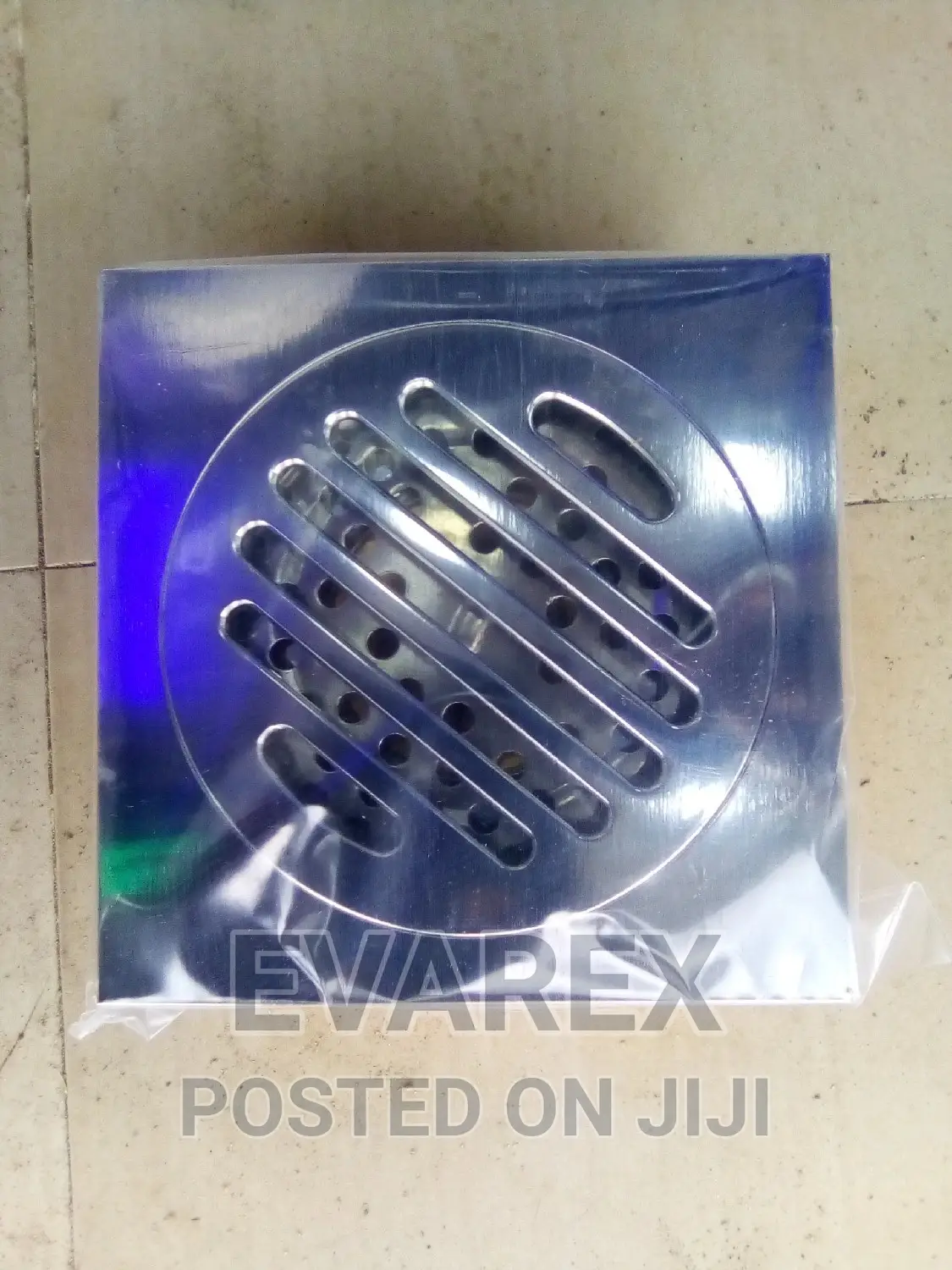 Stainless Floor Drain 50mm Square Shape.