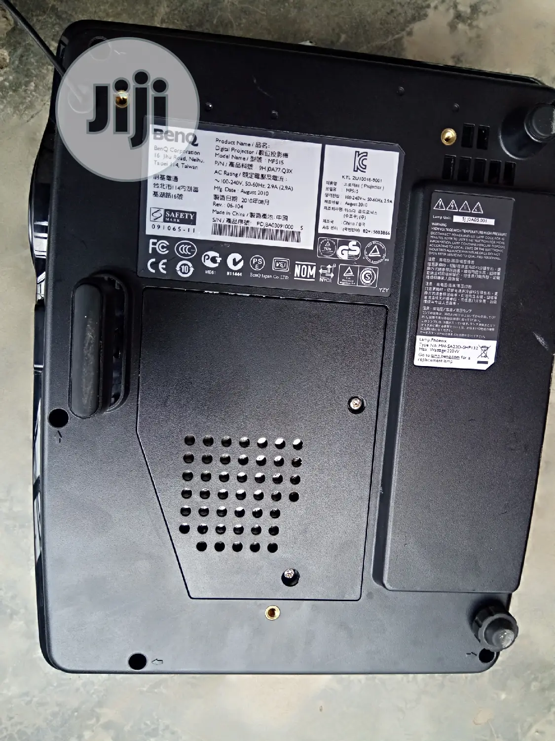 Benq MP515 DLP 2500 Lumens Projector