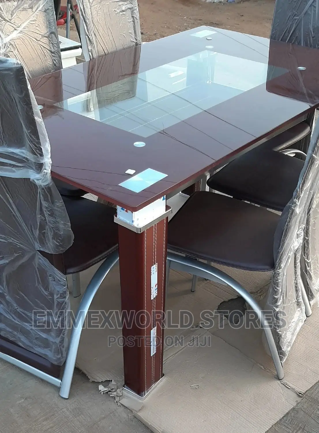 Glass Dinning Set With 6 Chairs