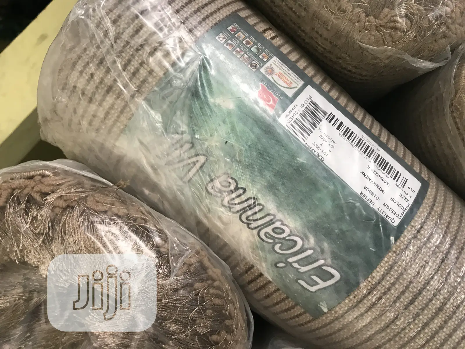 Plain Black Super Vip Shaggy Center Rugs 7/10