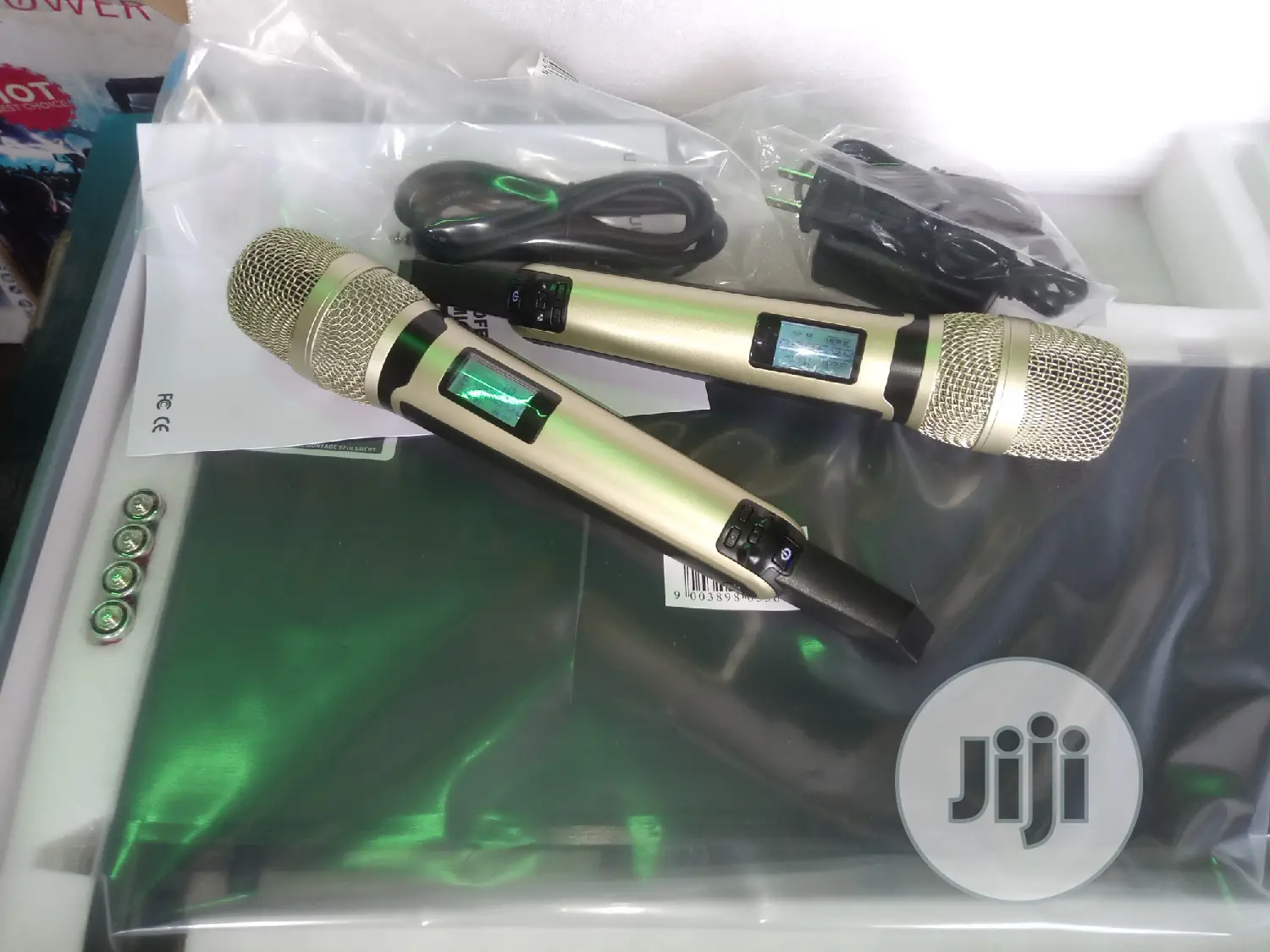 SKM9000 Wireless Microphone
