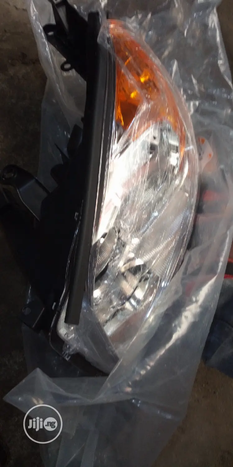 Head Lamp RAV4 2010 Model Set