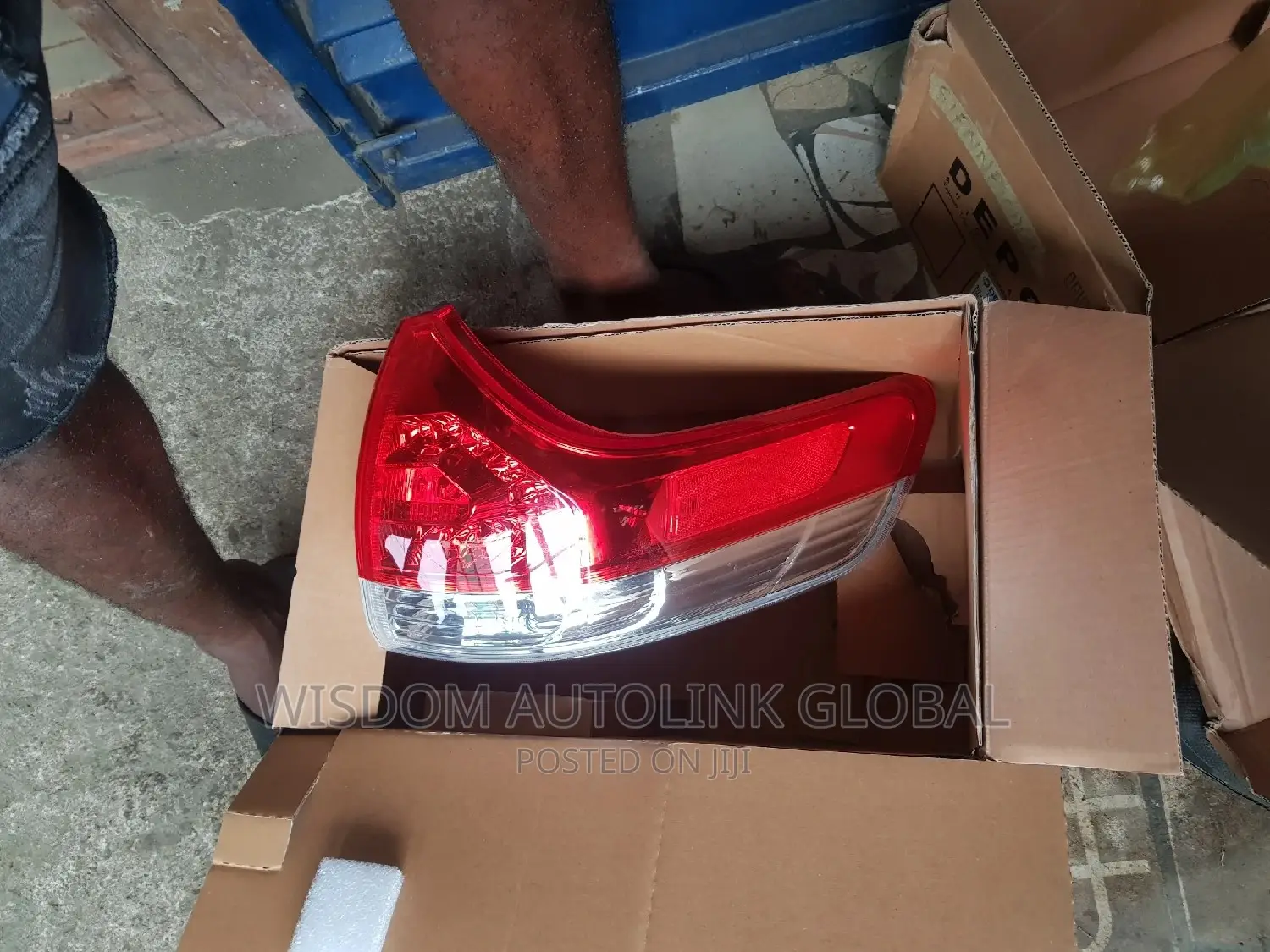 Rearlight/Backlight for Toyota Sienna 2012/13