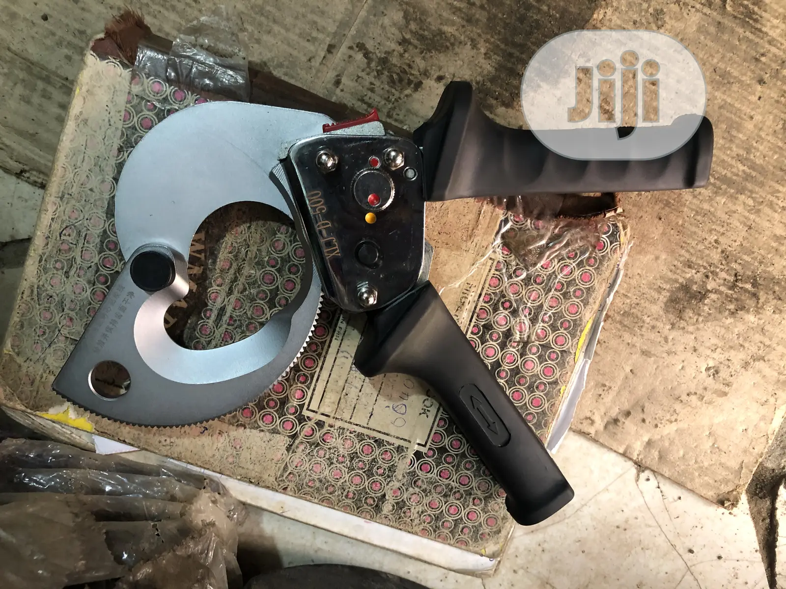 Ratchet Cable Cutter XLJ.D-500 Professional