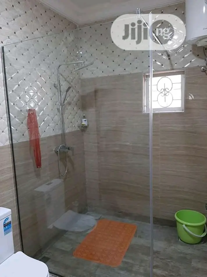 Shower Cubicle Intr. Design