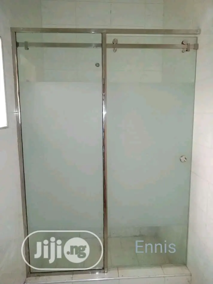 Shower Cubicle Intr Designed