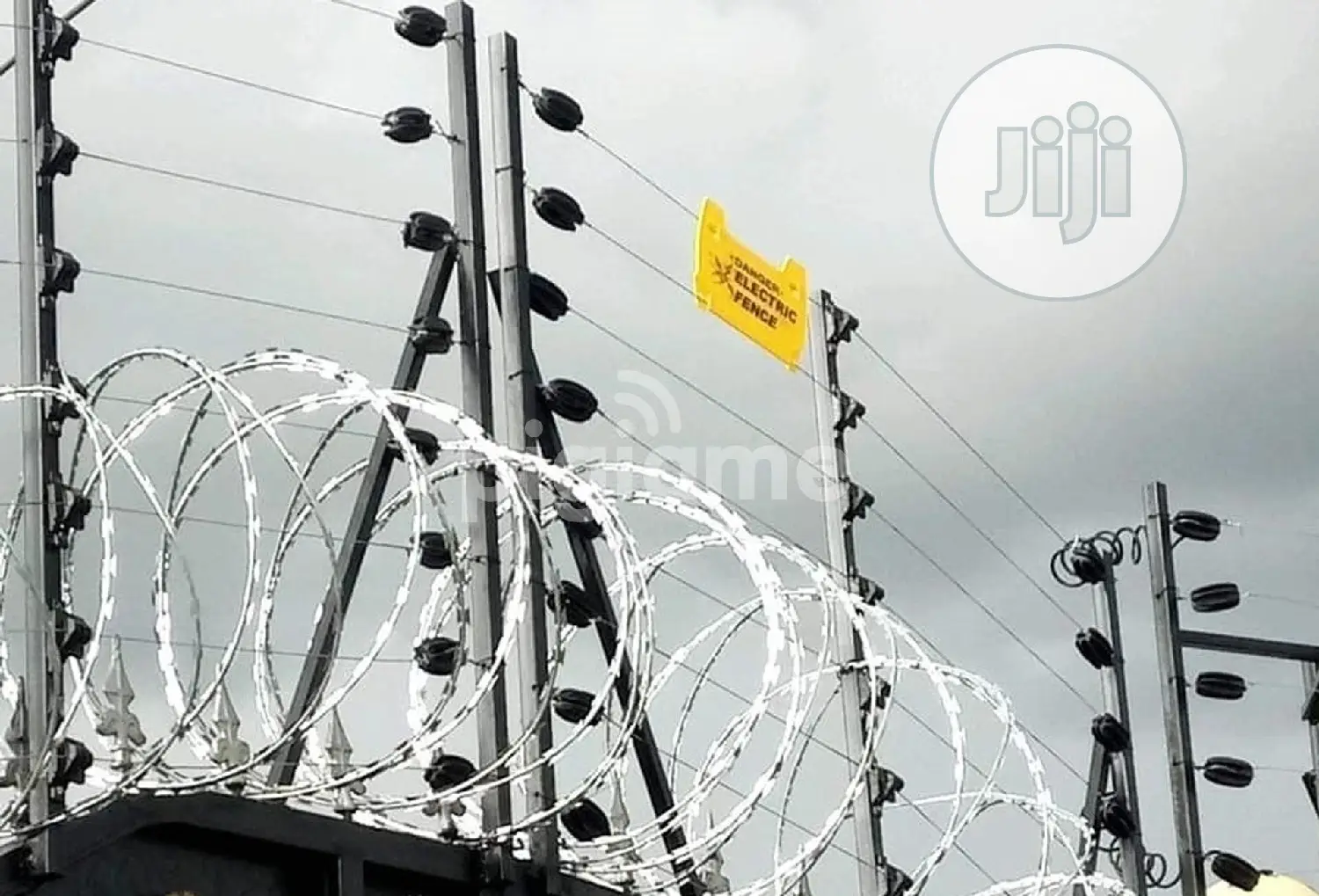 Electric Fence/Razorwire Installation
