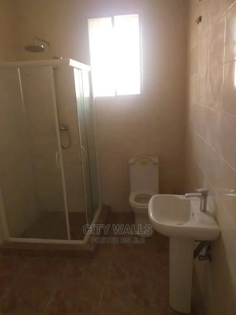 8unit 3bedroom Flat+Bq