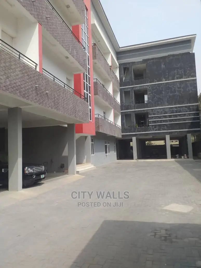 8unit 3bedroom Flat+Bq
