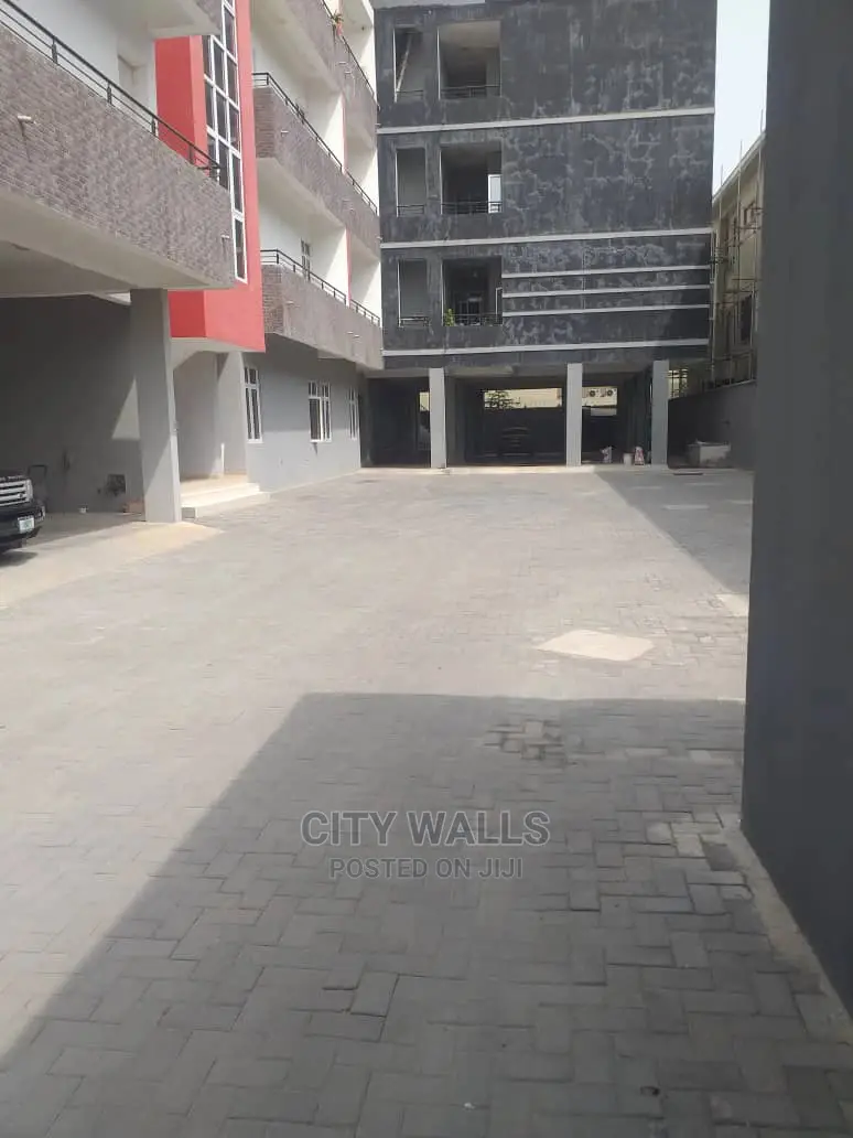 8unit 3bedroom Flat+Bq