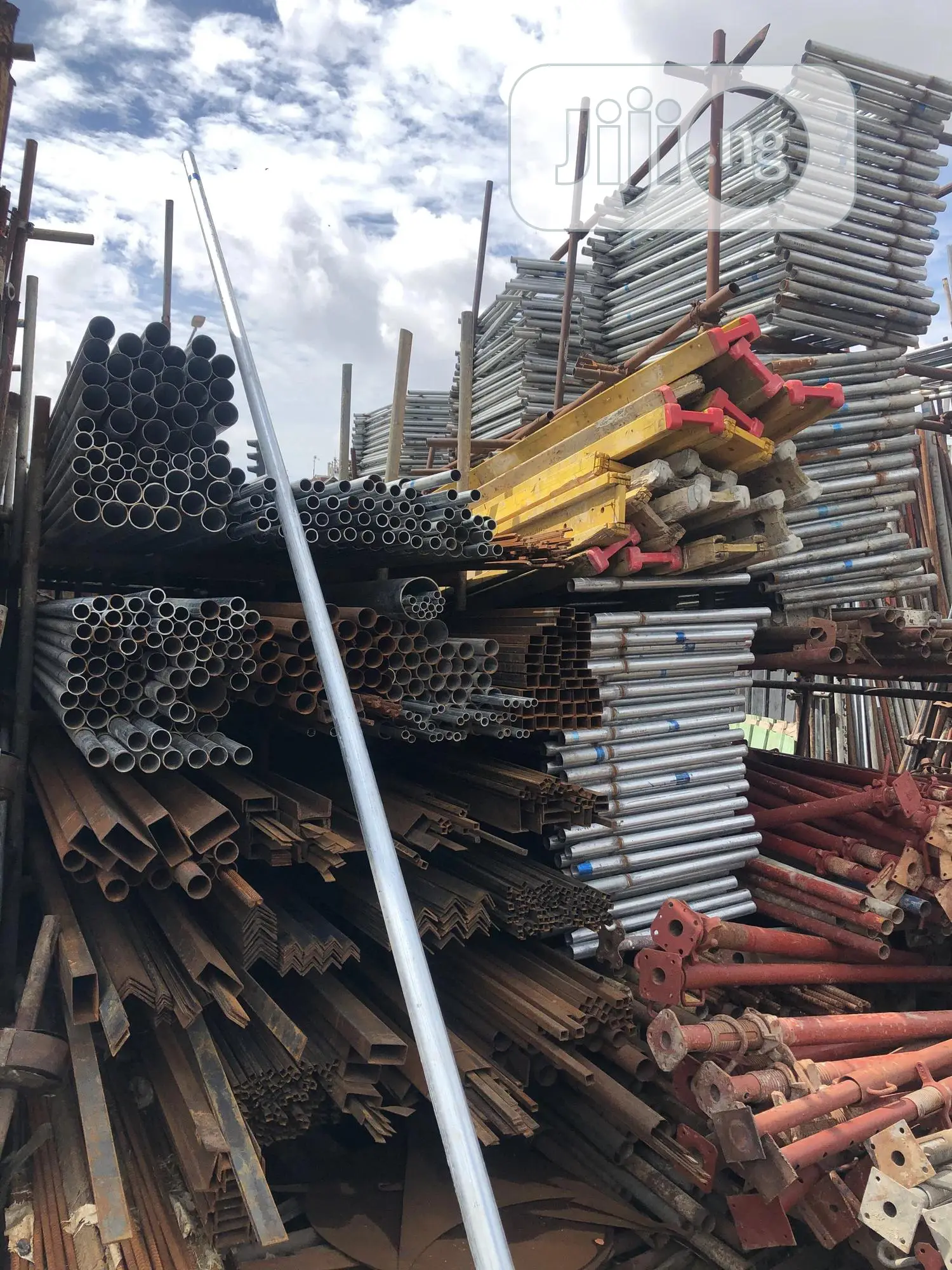 Scarfolding Pipe Galvanized 1inch Halfx2mmx18ftsgalvanize
