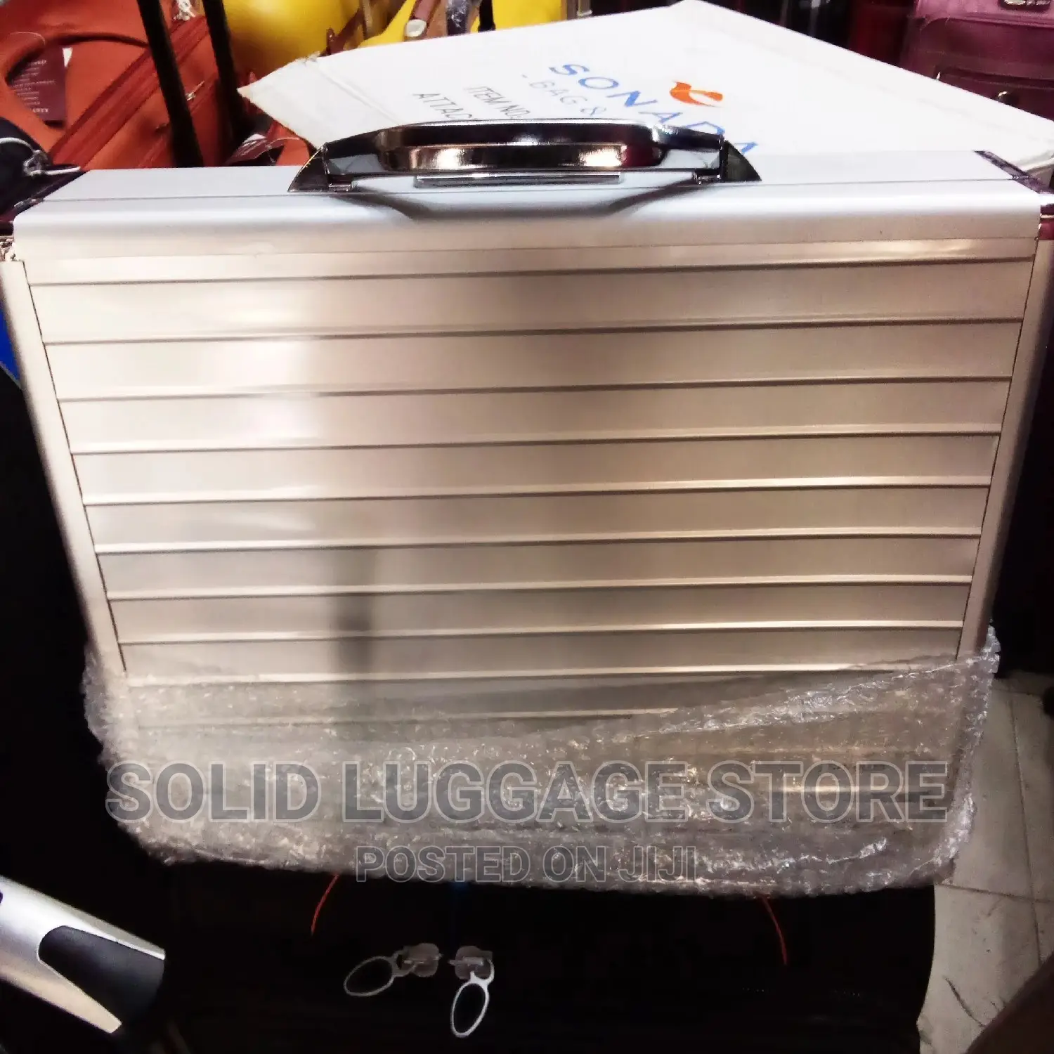 Sonada Iron Briefcase