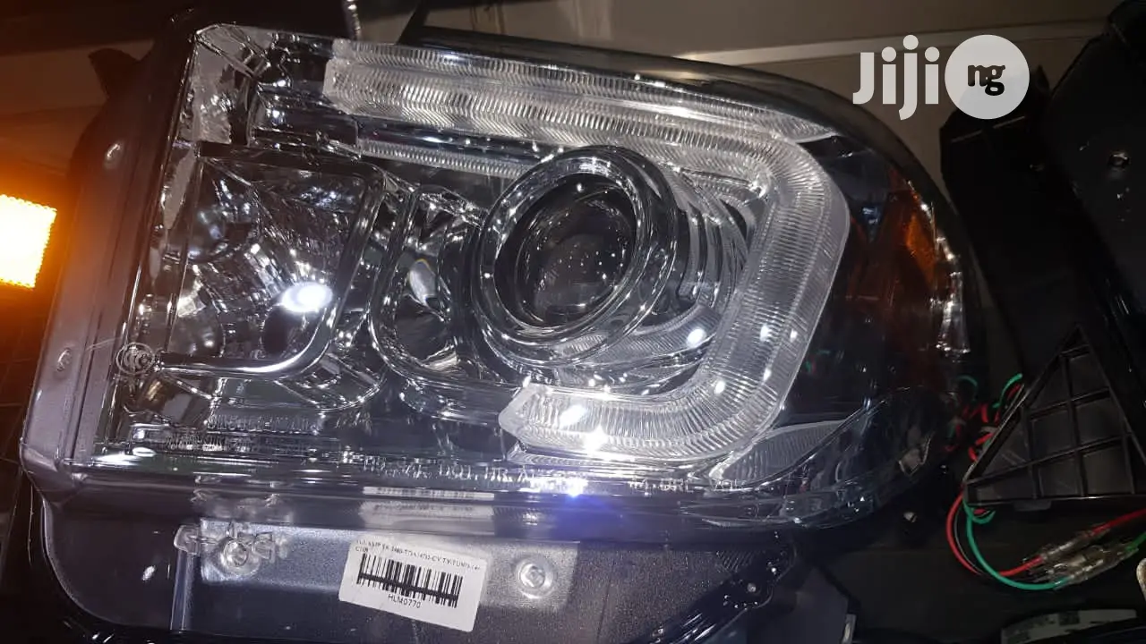 Head Lamps F Tundra