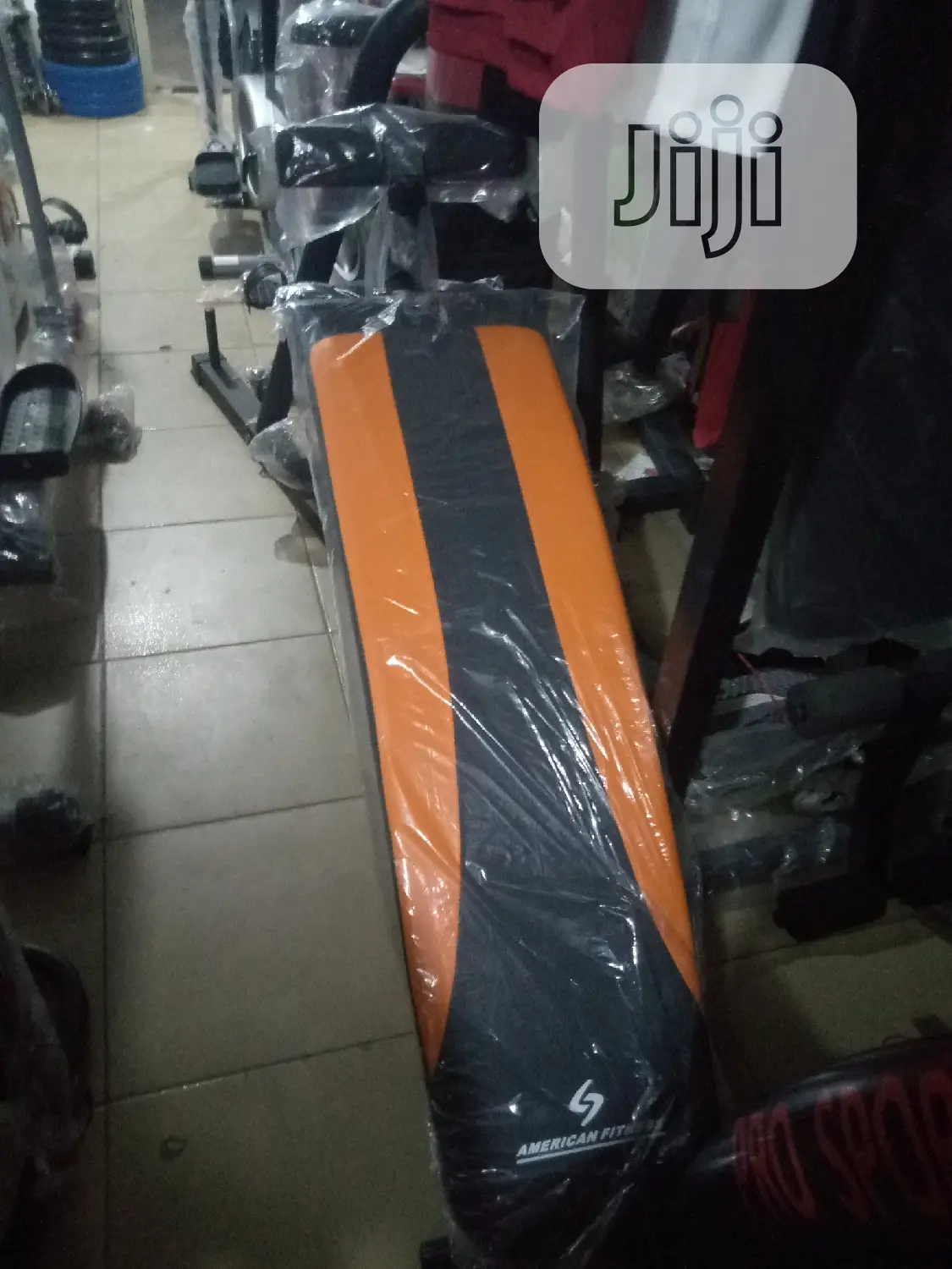 Big Commercial Curved Sit Up Bench
