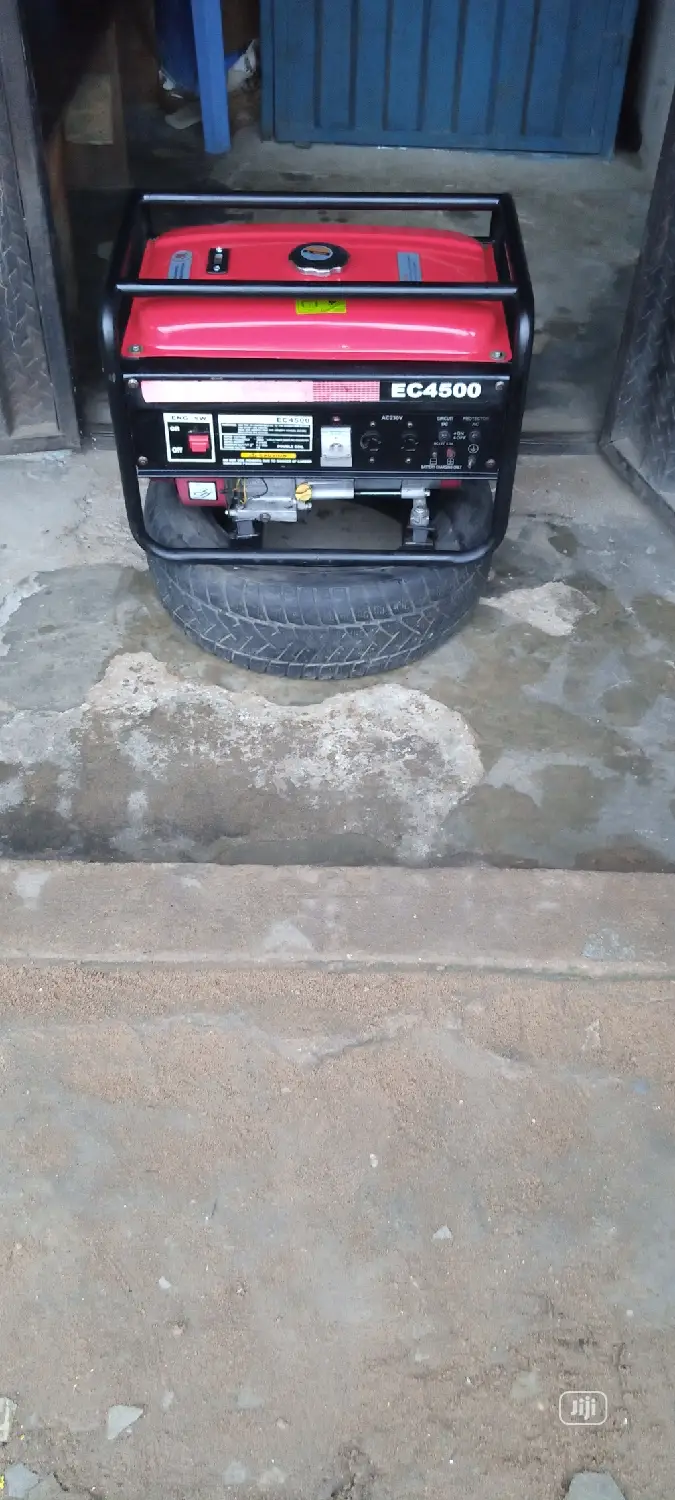 Almost New 3.5KVA HONDA EC4500 Generator +D Original Receipt