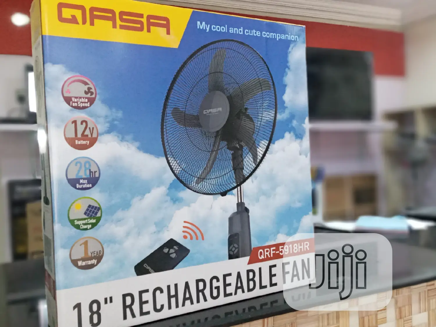 QASA 18" Rechargeable Fan