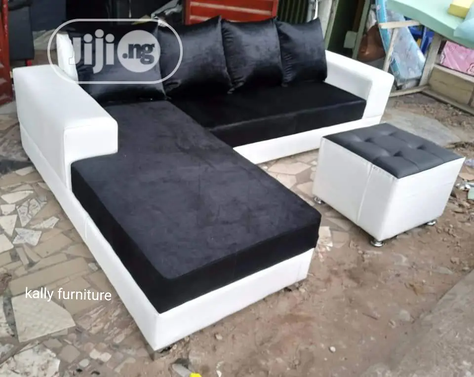 Exquisite L- Shaped Fabric Sofa With Center Table