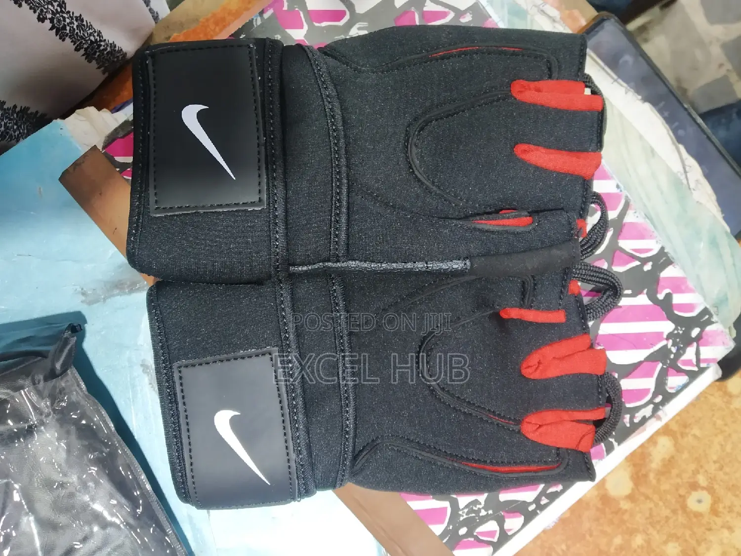 Red Nike Gym Glove GXC