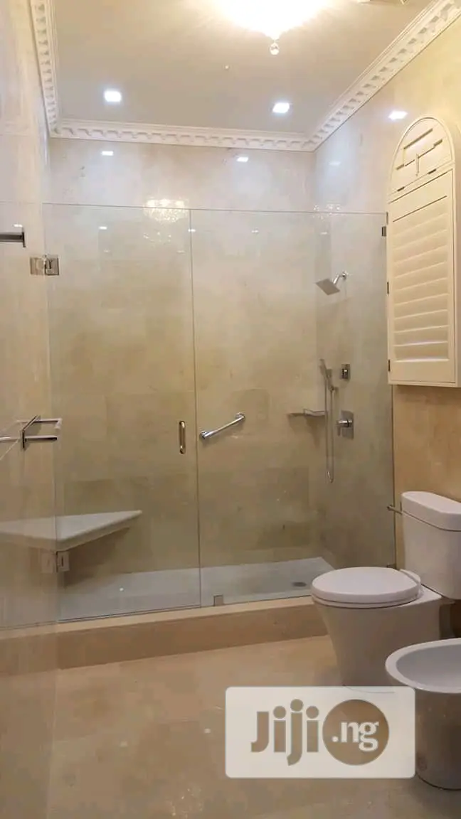 Shower Cubicle Glass Partition