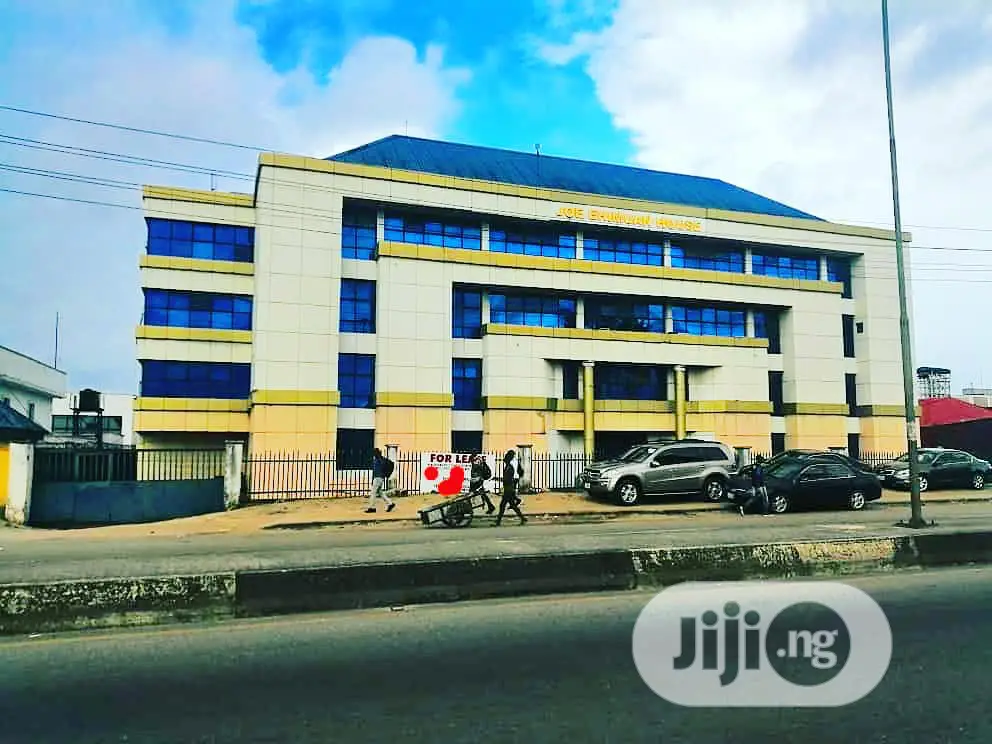 Ultra Modern Office Complex and Warehous Facility Porthacort