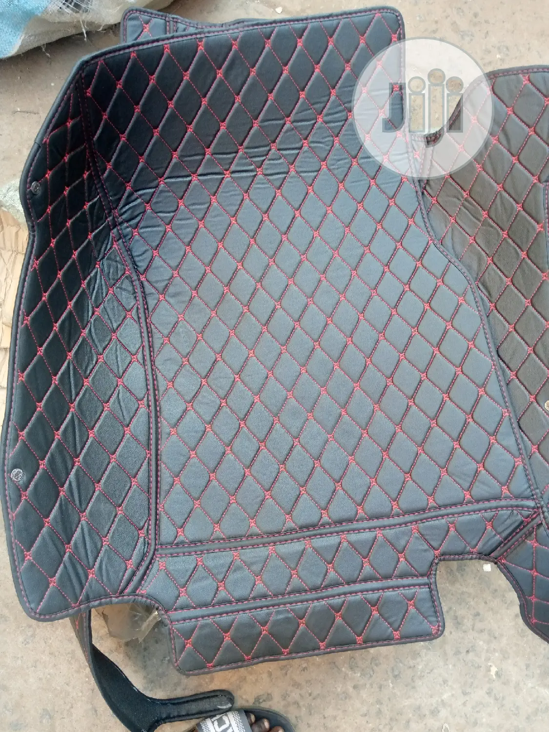 Custom Floor Mat for Toyota Land Cruiser