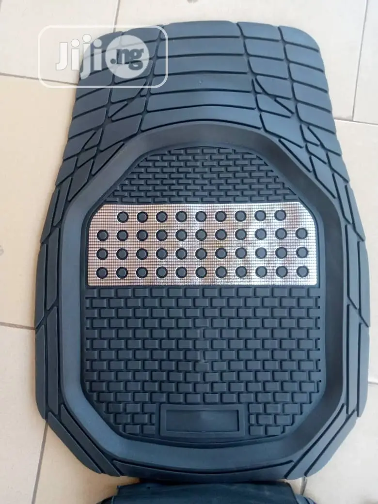 Black Floor Mat